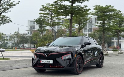 Reviewer mê tốc độ bị thuyết phục vì VinFast VF7: “Nhanh, chắc, ngon hơn kỳ vọng”